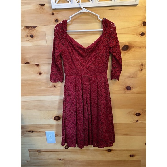 Missmay Retro Gorgeous City Lace Fit Flare Dress Burgundy 3/4 Sleeve V Neck - Picture 3 of 12
